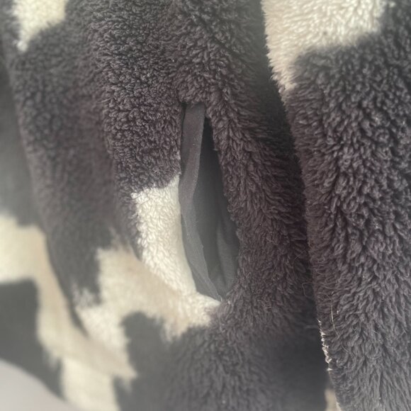 Sherpa Sweatshirt - Picture 4 of 10